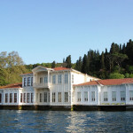 Kıbrıslılar Yalısı (Kıbrıslılar Waterside Mansion)