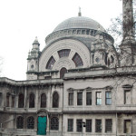 Bezm-i Alem Valide Sultan/Dolmabahçe Camiisi (Bezm-i Alem Valide Sultan/Dolmabahçe Mosque)